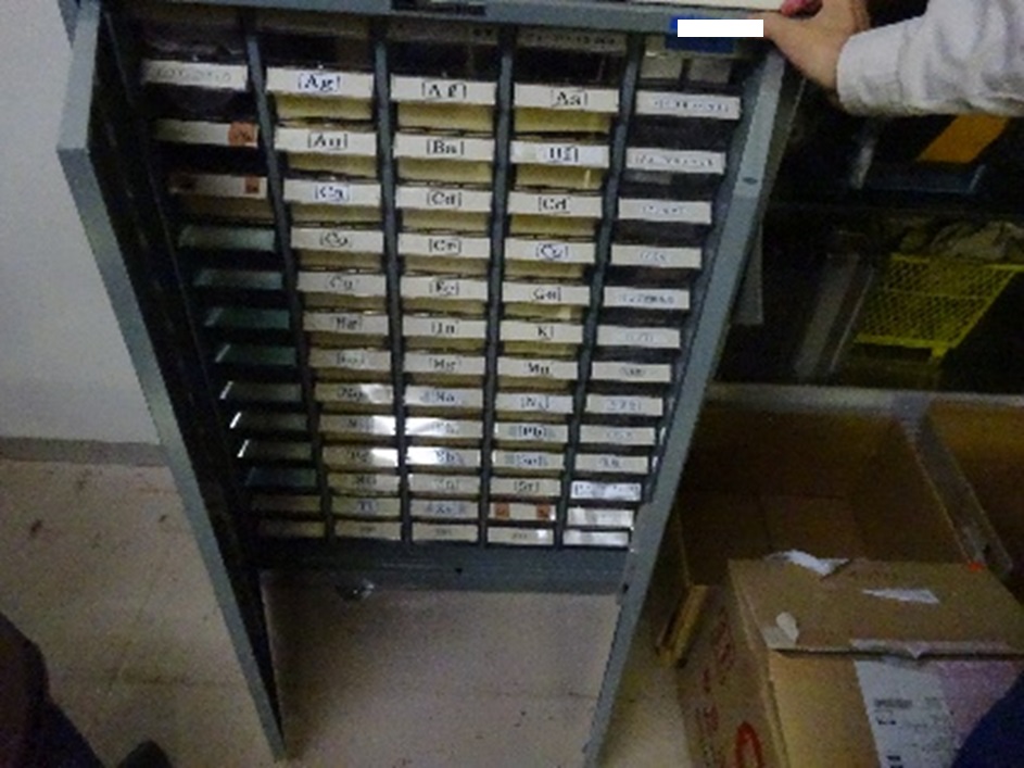 6852 002